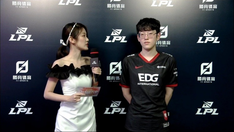 期奠定了坚 期奠定了坚